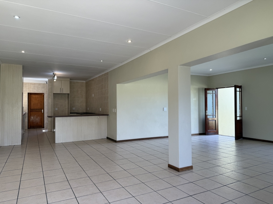 3 Bedroom Property for Sale in Sandbaai Western Cape